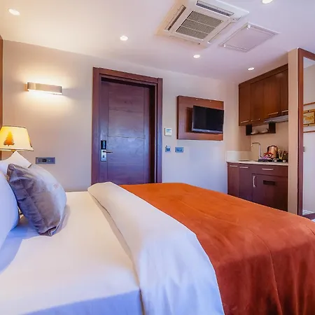 Lord Morgan & Exclusive Design Cihangir Aparthotel