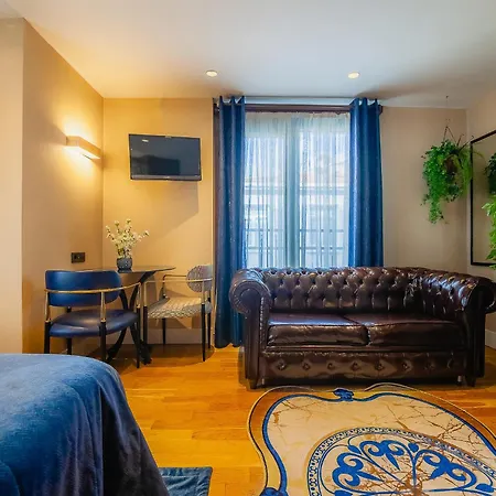 Lord Morgan & Exclusive Design Cihangir 4*