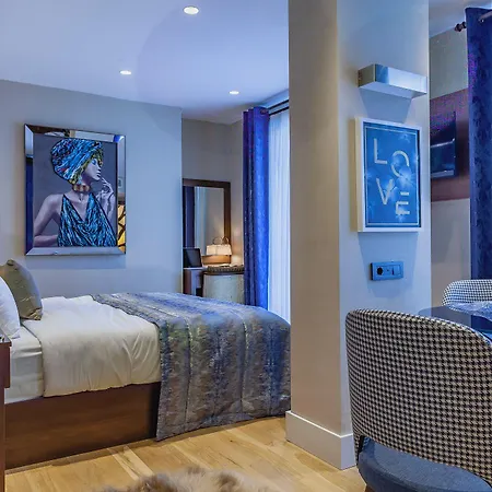 Lord Morgan & Exclusive Design Cihangir Apartmanhotel 4*