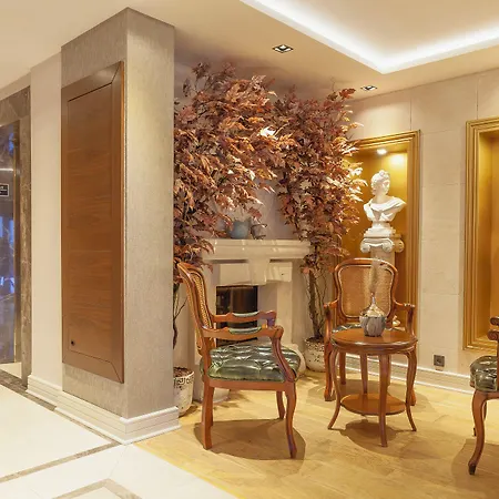 Lord Morgan & Exclusive Design Cihangir Apartmanhotel 4*