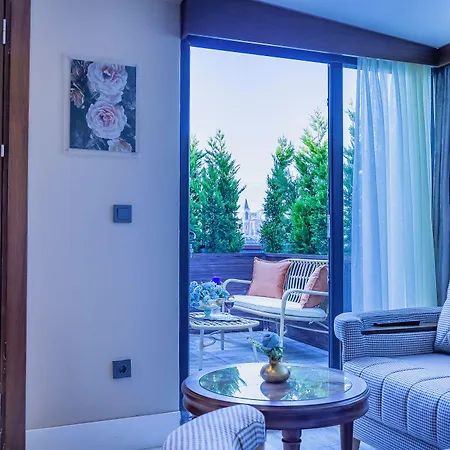 Lord Morgan & Exclusive Design Cihangir 4*