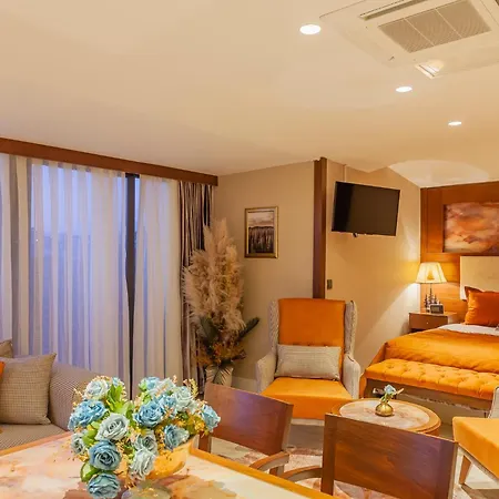 Lord Morgan & Exclusive Design Cihangir Aparthotel 4*