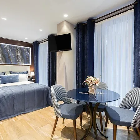 Aparthotel Lord Morgan & Exclusive Design Cihangir 4*